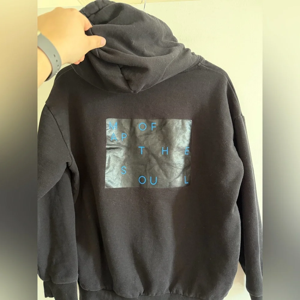 BTS Authentic Merchandise Black Map of the Soul Tour Hoodie size Medium EUC - Picture 4 of 6